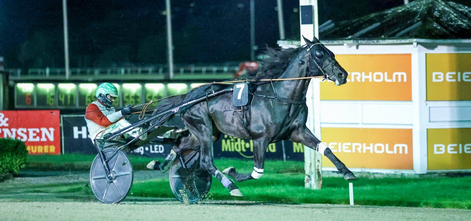 Koogoo Gaagaa ved seneste sejr i Aalborg Store Pris Consolation.