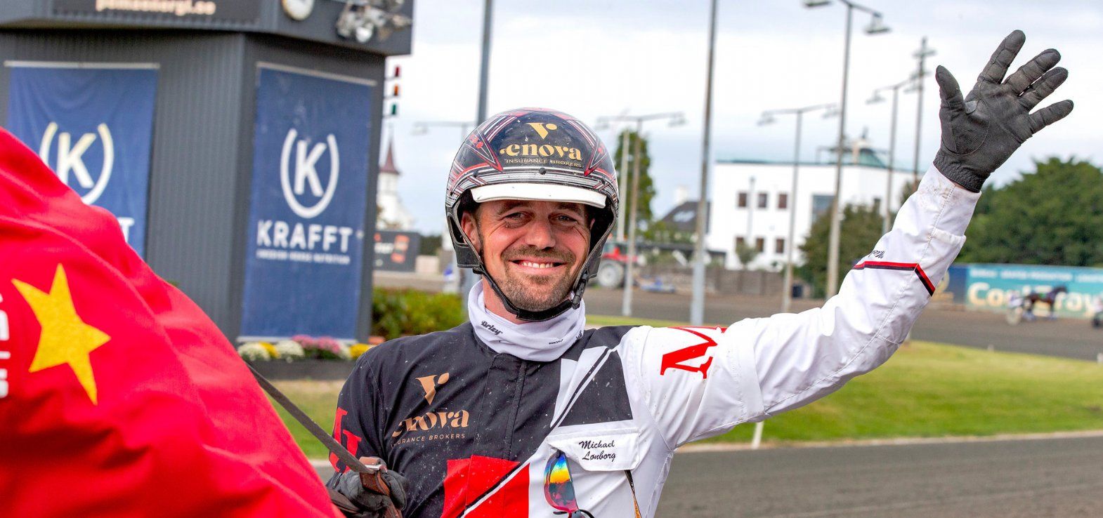 Michael Lønborg efter sejren med Juno i Dansk Hoppe Derby 2024.