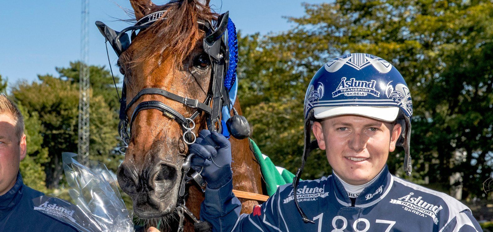 Patrick Larsen efter en sejr på Lunden i Derbyweekenden 2025.