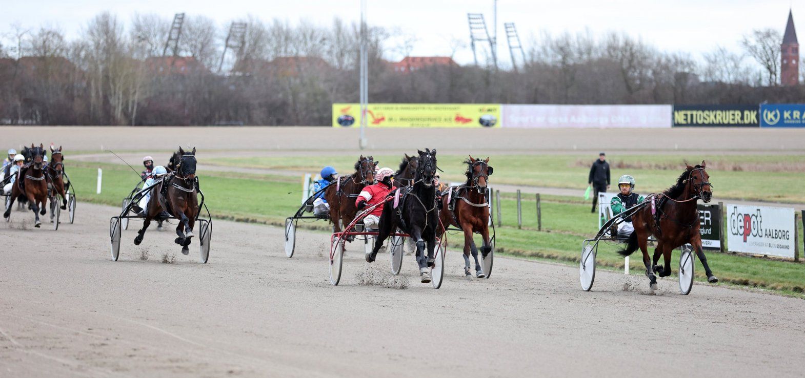 Årets sidste løb i Aalborg gav sejr til Valentin Østerkær med Henning Christensen.