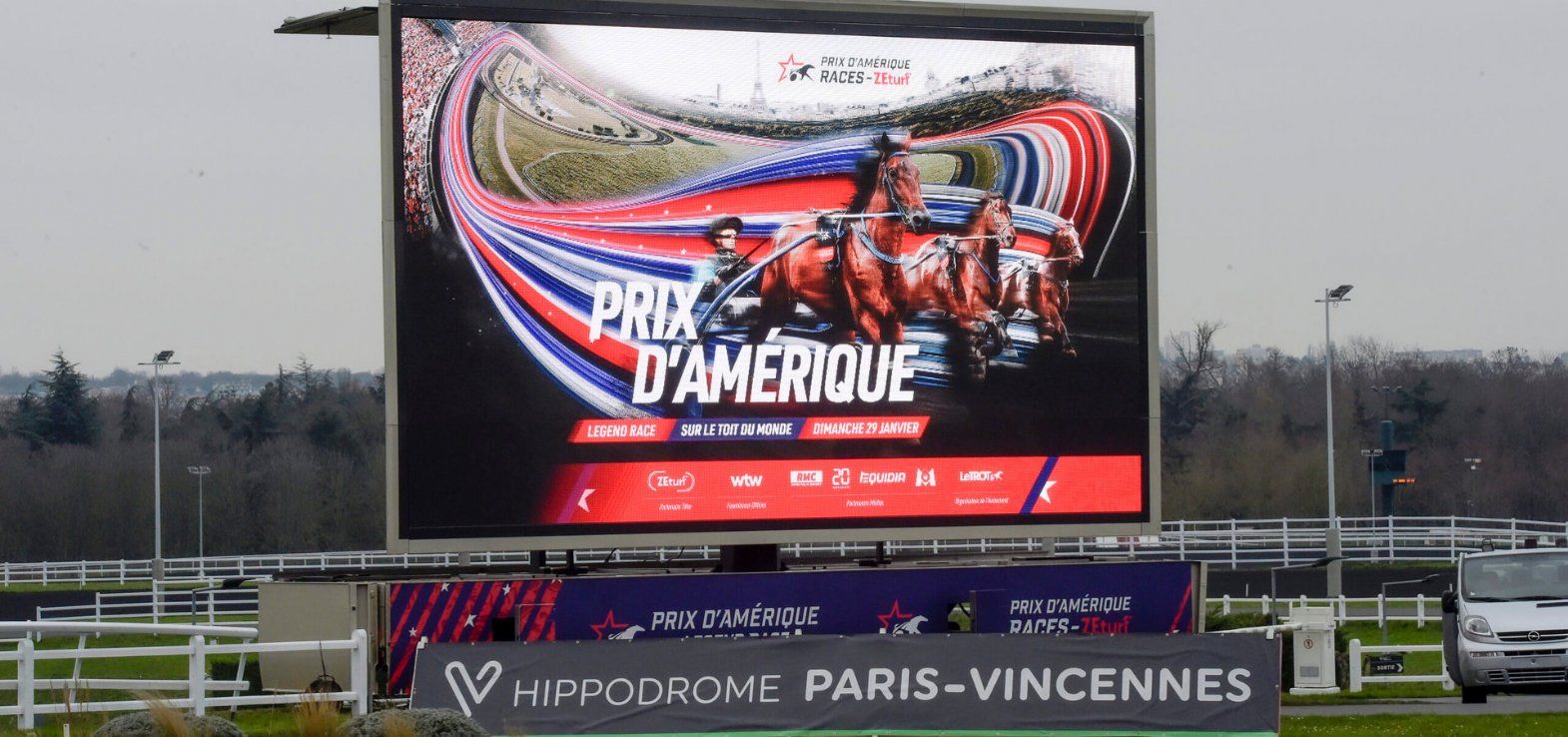 Storskærmen på Vincennes.