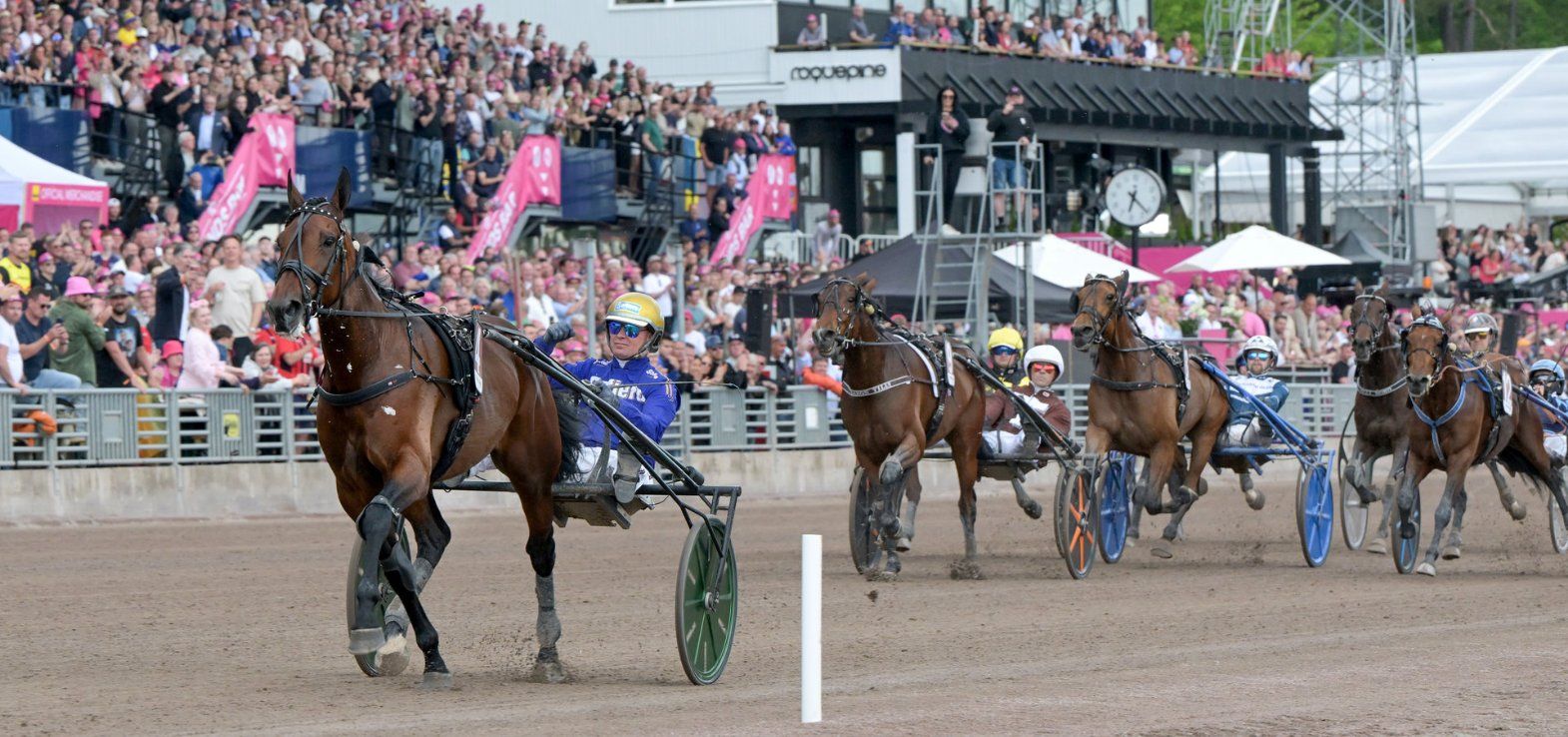 Timo Nurmos-trænede Gaining Experience var helt overlegen i Harper Hanovers Lopp med Björn Goop i sulkyen.
