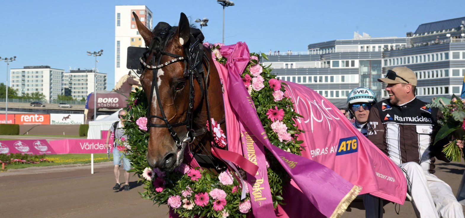 Daniel Redén-trænede Allegiant vandt Elitloppet i ny verdensrekord 1.07,1a/1609m.