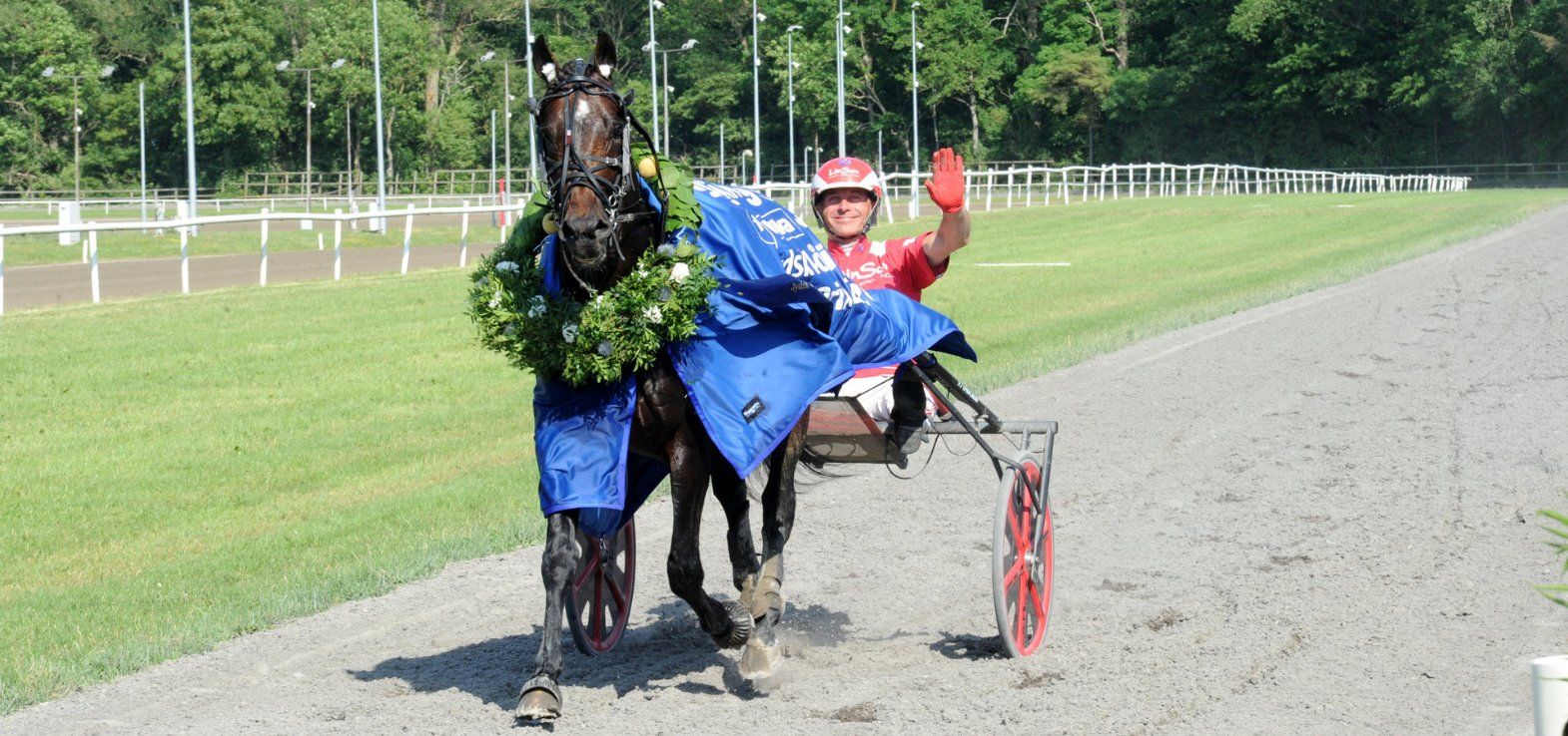 Lazy Dust vandt sikker Jydsk 4-årings Grand Prix efter føring fra start til mål.