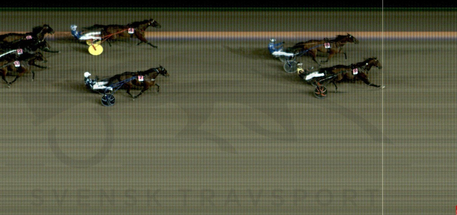 Stald Masiols Eldorado Jet speedede til flot sejr på Solvalla onsdag aften.