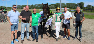 Sidste års vinder Larsson med Jeppe Juel.