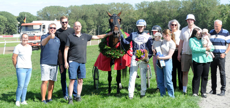 GRAND PRIX - legeværk for Lipa Wee og vild præstation af Labour Spring