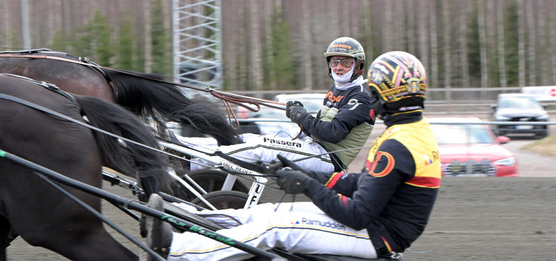 SVERIGE - Stenhård kamp om det svenske championat - Djuse fører på andenpladser
