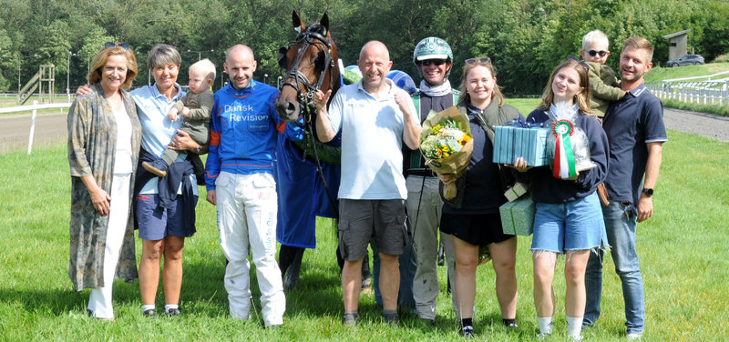 Kungfufighting efter sejren i Jydsk 3-årings Grand Prix i 2024. Lørdag aften starter den igen med stor vinderchance i Aarhus.