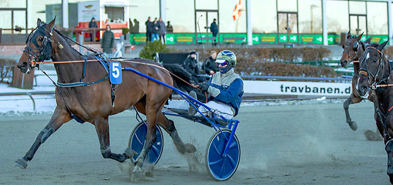 LUNDEN søndag - Dobbeltsejre til Ulrik Christoffersen & Axel Jacobsen