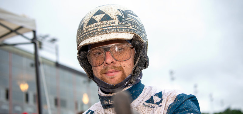 V85 Eskilstuna lørdag 17. januar - Magnus A. Djuse ligner nøglekusken