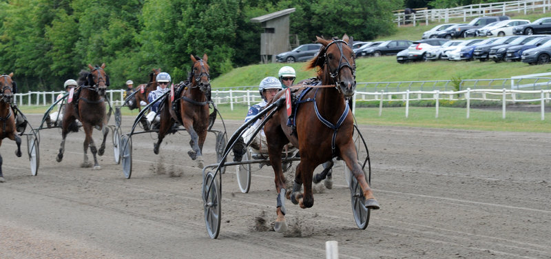 STARTLISTER - Aarhus lørdag med 3-års Grand Prixer