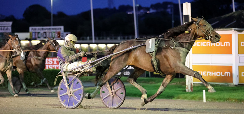 Magnus Mølgaard Nielsen på sidelinjen i syv uger
